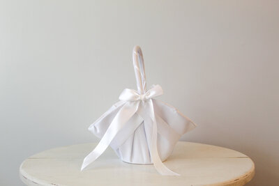 TE Inventory-White Fabric Flower Girl Basket Small 084