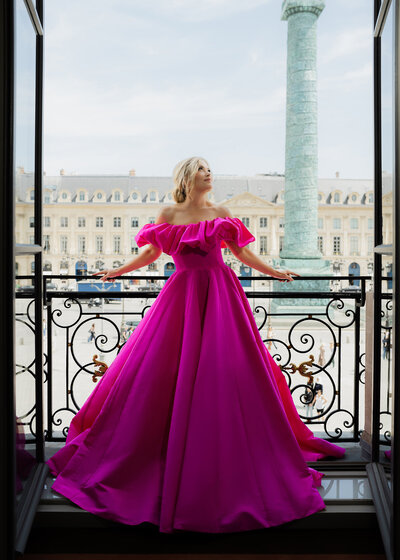 Paris wedding photographer, Paris elopement photographer, Paris pre wedding photographer, Paris portraits, Wedding in Paris, black wedding dress, Eiffel Tower portraits, France wedding photography, Paris fashion photographer, fashion wedding photographer, Luxury wedding paris,