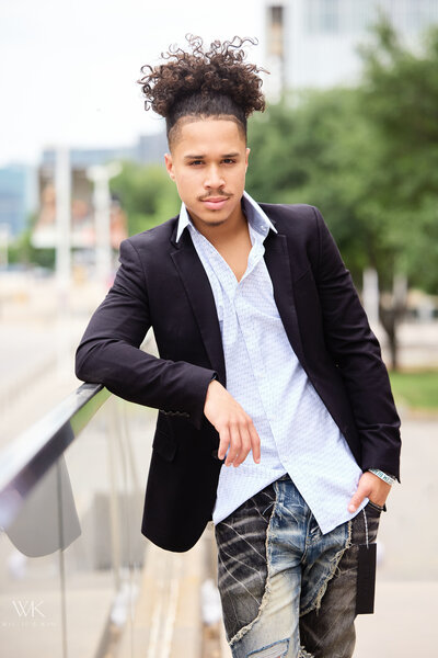 Willie & Kim, Senior Portrait Photographer  based in Dallas, TX