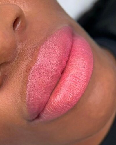 Dark Lips color correction