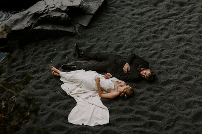 Black Beach MN Elopement
