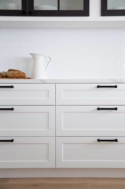 white-kitchen-drawers-morris-selvatico-20170530162756