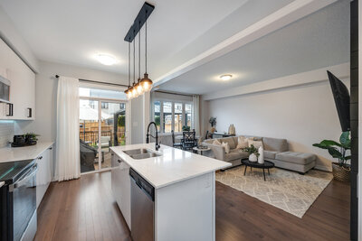 48 Highlands kitchen (2)