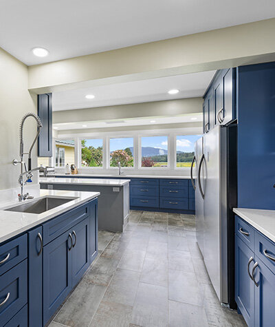 Newly remodelled kitchen by Bellingham Home Remodel Company