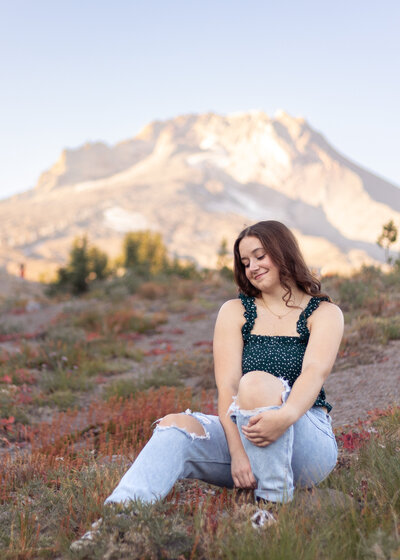Mount-Hood-Senior-Portrait-Photographer.jpg