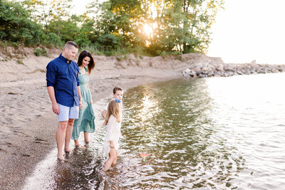 Amanda Yacone Photography specializes in Family and Senior portrait photography in Erie, Pennsylvania.  I am passionate about giving my families and seniors the best experience possible.