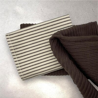 Vaatdoek Stripes van het merk Mijn Stijl in kleur donkerbruin