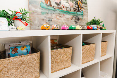 an inviting play area in a therapy office