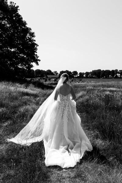 Trouwen in Twente, Twente, Westerhaar, Oost Nederland, liefde, echt, tijdloos, Bruiloft, trouwreportage, bruidsfotograaf, trouwfotograaf, rust, Twenterand, De fotograaf van Twente, Schipper, Juliantien, Juliantien fotografie