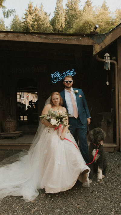 photos of woodsy wedding in seattle washington