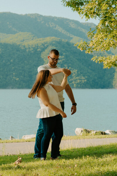 Tennessee-Wedding-Photographer-Watauga-Lake-Couple-Session7