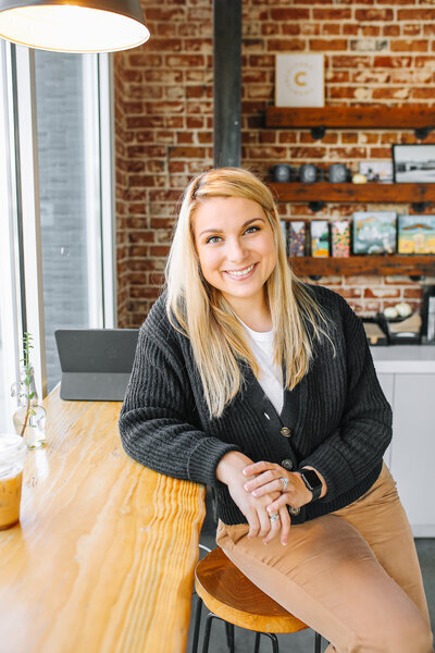 Lauren Jacinto is a social media manager and an air force veteran. Her agency, Scarlett Sunrise Marketing serves small businesses in Bakersfield, CA.