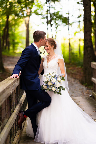 berkshire-wedding-bloom-meadows-bride-groom