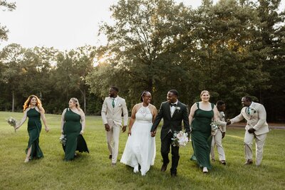 wedding party at outdoor wedding at rosewood venue mt vernon east texas wedding bride and groom ceremony