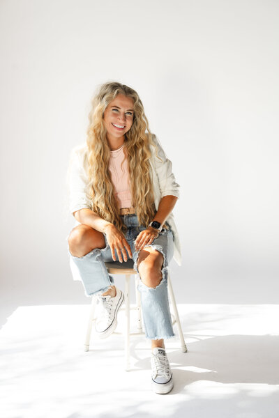 Golden hour senior photo session in Arizona