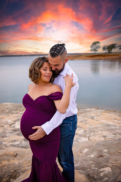 Destination Maternity Session in Grapevine, TX Dress Toss