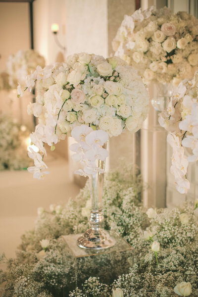 White Wedding Floral Arrangement