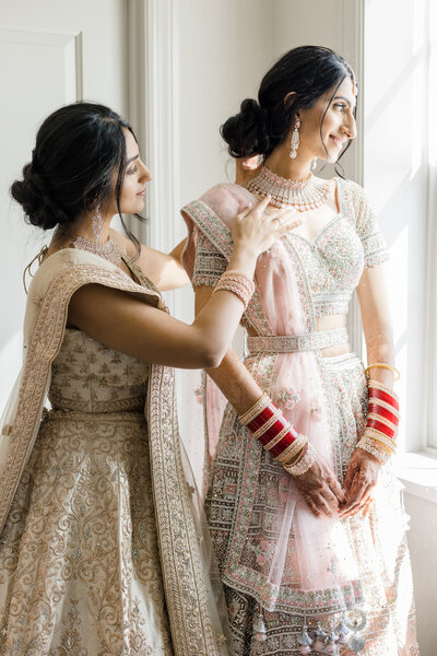 kasia-sickau-photography-ohio-wedding-photographer-cincinnati-art-museum-shaina-perry-wedding-getting-ready89