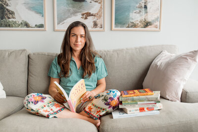 Dora Jurisic individual therapy sessions in Hermosa Beach, Los Angeles and online in California