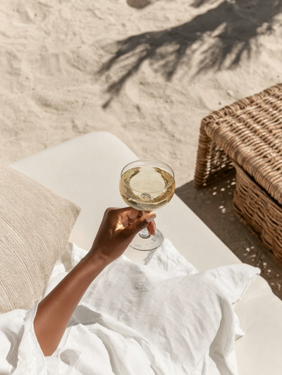 aioli_queen_33857_Zoom_in_on_just_the_hand_sun-kissed_fingers_a37e0c58-f431-48f5-a864-9c29e5fbaf2c_1