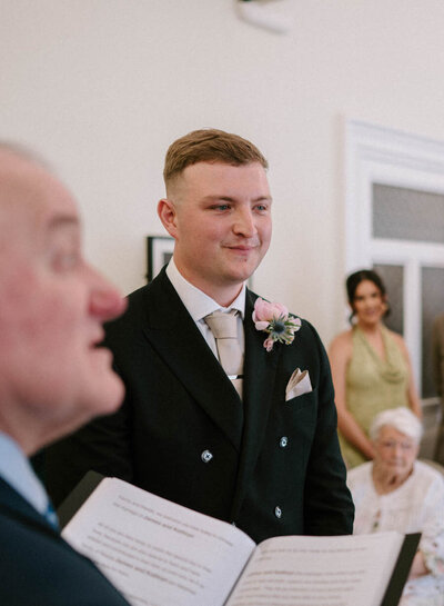 Nicola-Campbell-Romantic-Wedding-Photographer-Scotland-23-Montrose-Street-Katy&James-45