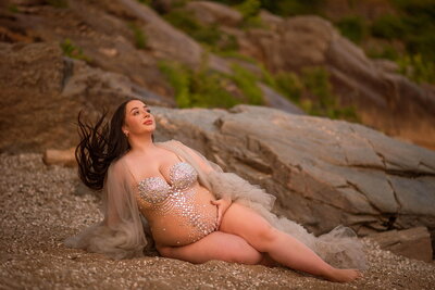 Maryland Maternity Photographer - Snapzbytie Photorgraphy - Golden Hour Great Falls Maternity Session 4