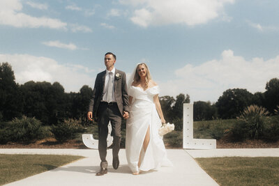bride and groom wedding photo