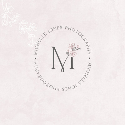 Sub mark logo design for wedding and family photographer Michelle Jones, based in Washington DC