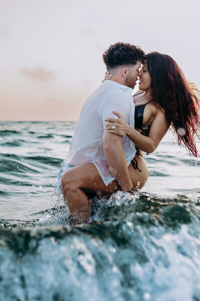 spicy couples beach photography