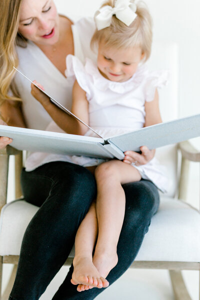 Lumen Room Heirloom Family Shoot | Sami Kathryn Photography | Dallas Portrait Photographer-6