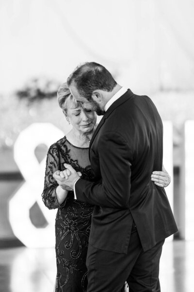 Trent Wedding - Elizabeth George Photography140383