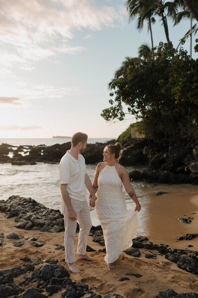 Cassie Beth Photography is a Hawai'i and destination wedding photographer. Cassie Beth Photography focuses on genuine moments, making her clients feel relaxed, and capturing the intimate moments.