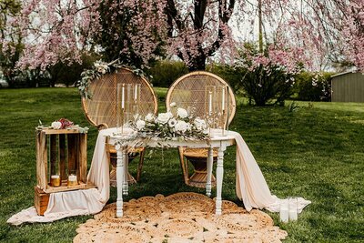 boho farm wedding_spring_sweetheart table