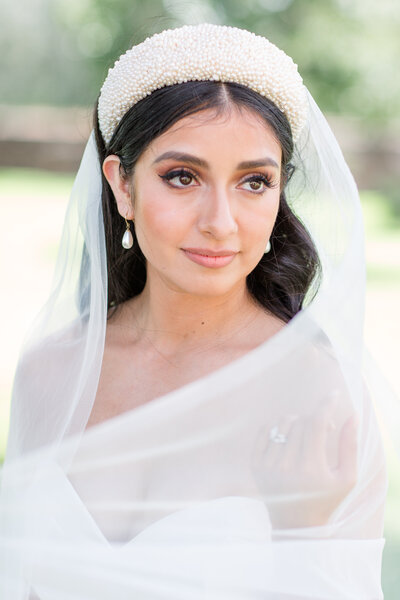 gorgeous-bride-with-handmade-pearl-headband
