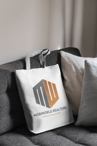 Tote bag on the couch_2