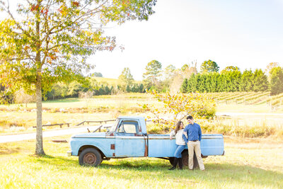 Taylor Main Photography is a wedding photographer based in North Carolina serving North Carolina, Virginia and Beyond Brides and Grooms
