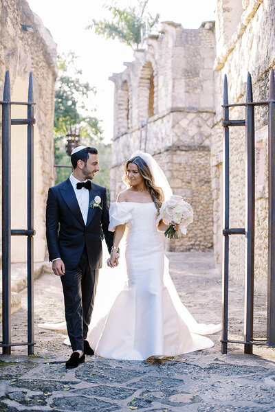 This Wedding in the Dominican Republic Combined Timeless Glamour With an Epic Dance Party