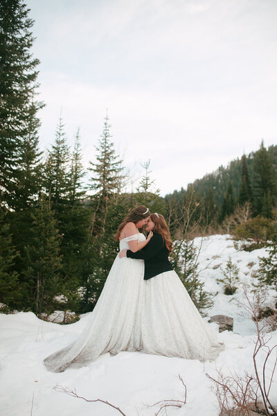 utah-mountain-lgbtq-lesbian-bridals-45