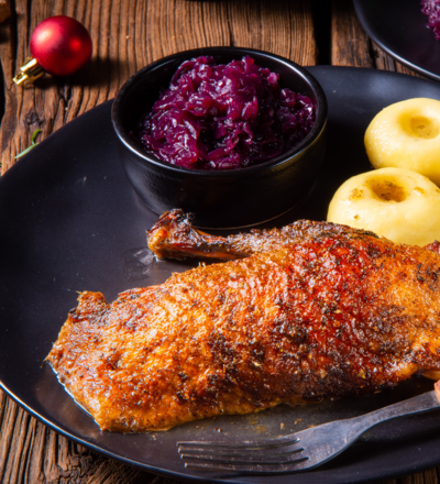 Innenraum mit Sitzplätzen  im Restaurant LOTTA.