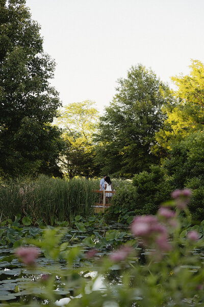 emmybeephotography-stlouisweddingphotographer-missouriweddingphotographer-jewelboxengagementsession-55
