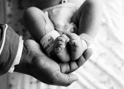 Babies toes Edmonton Fresh 48 photographer Kelsie Kelly