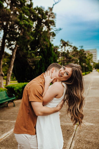 Engagement photos of Baton Rouge couple at the Louisiana State Capitol