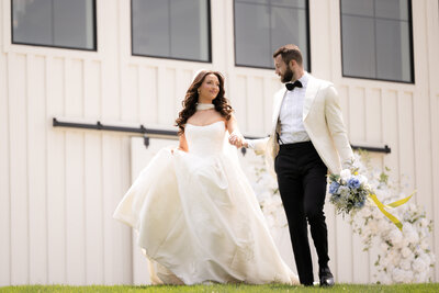 Wedding ceremony with custom floral design in Indiana
