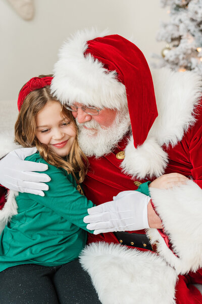 a Minnesota family portrait session with a happy family