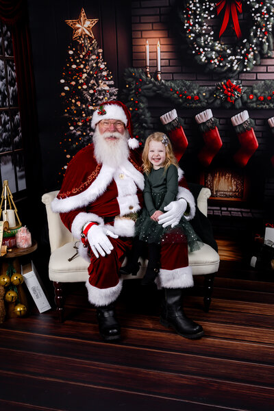 Marsh_SantaMini2024_PDS-7228