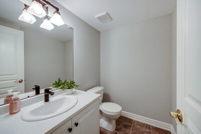 24 Worthington bsmt 2pc