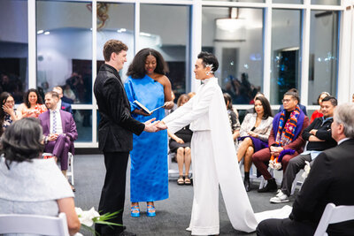 Virginia wedding couple getting married