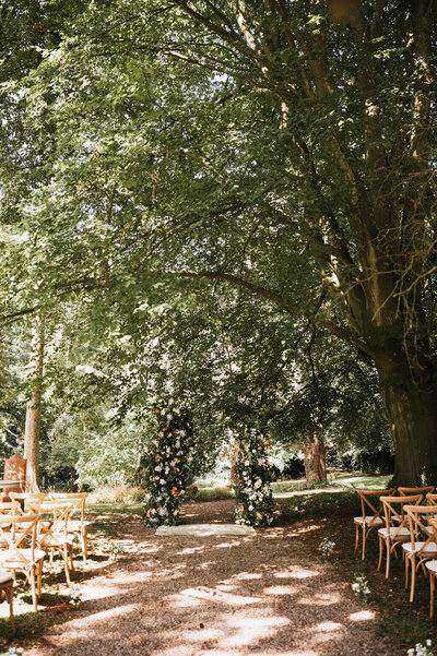 Broadfield court outdoor wedding