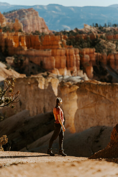 Hannah looking out over a canyon in Utah
