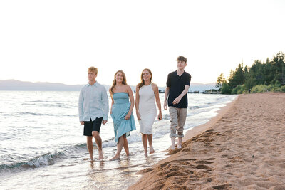 Photo session at beach with family